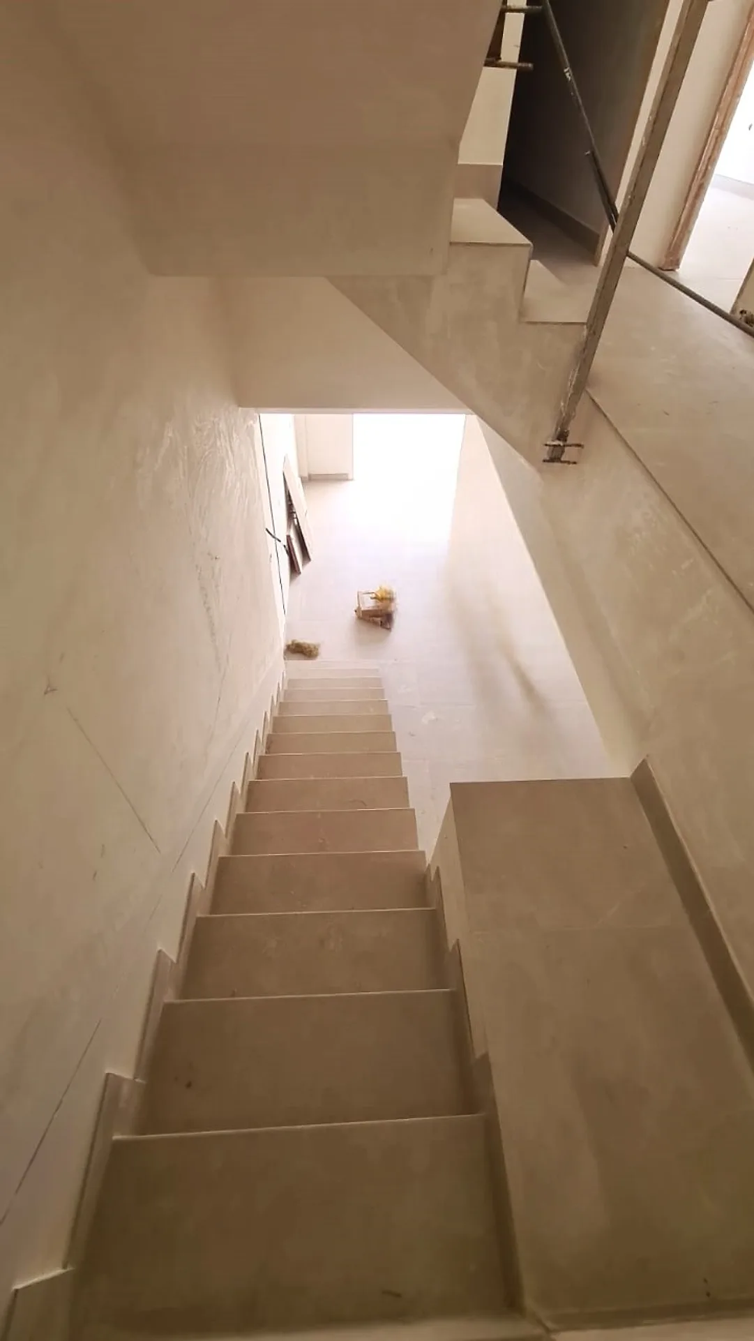 Escalera interior – Casa en Venta en el Hipercor