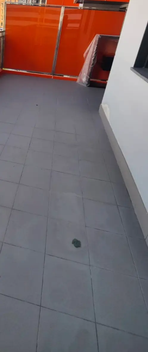 Suelo de la terraza – Venta piso Córdoba Zona Hospital Quirón