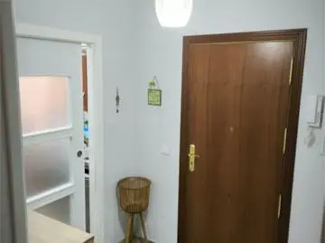 Recibidor con puerta de entrada – Piso en Venta Calle Los Chopos