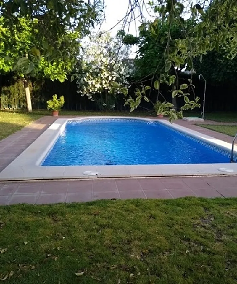 Piscina y jardín – Terrenos en Venta en Córdoba