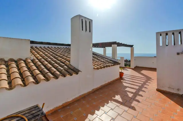 Solárium con vistas al mar – Venta Ático Balcones Hidalgos