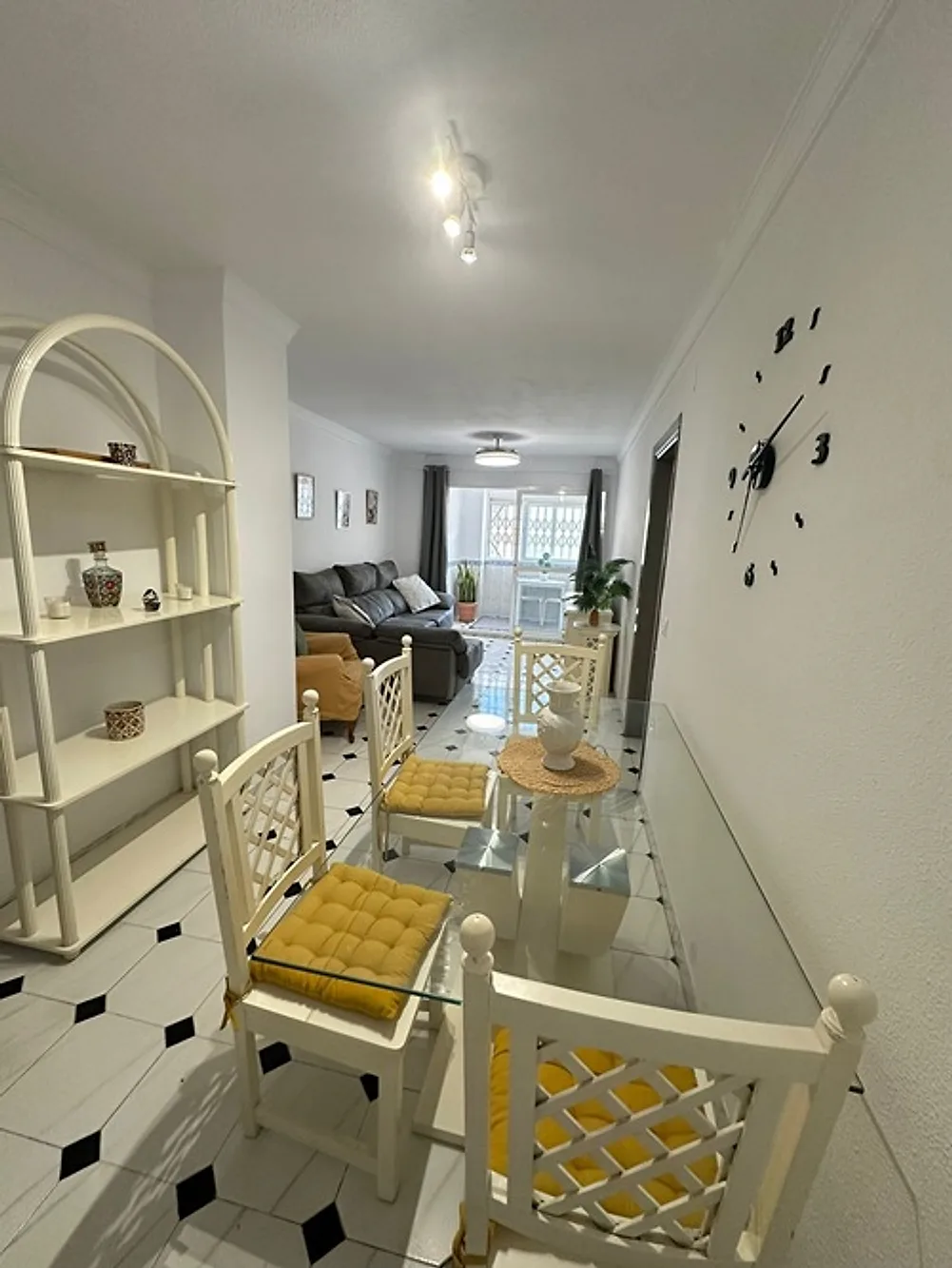 Salón comedor – Apartamento en venta con alquiler con opción a compra en San Luis de Sabinillas Manilva
