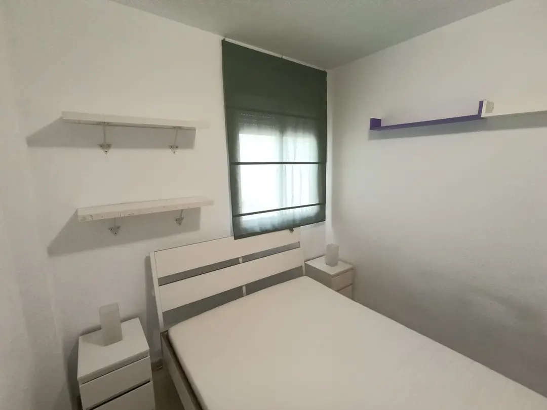 Dormitorio con cama individual – Venta piso en Maruja Cazalla Córdoba