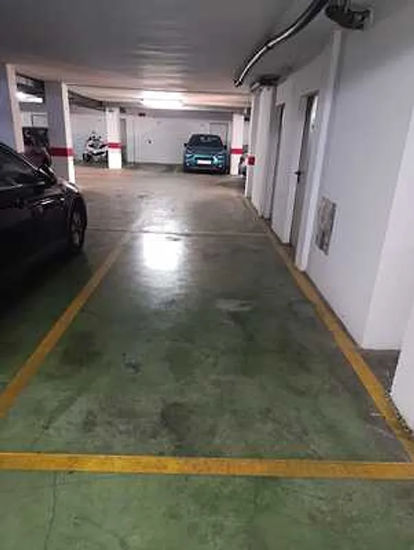 Plaza de garaje – Venta piso en Maruja Cazalla Córdoba