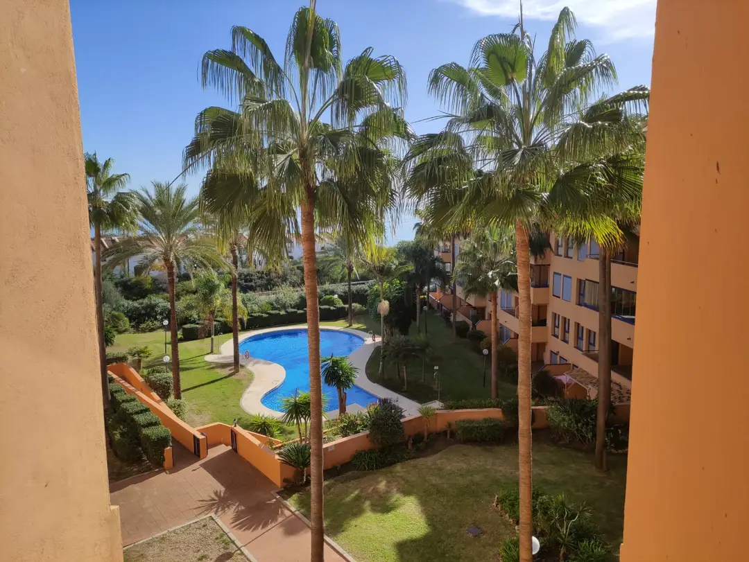 Apartamento en Manilva a 100 metros de la playa – Oportunidad en la Costa del Sol