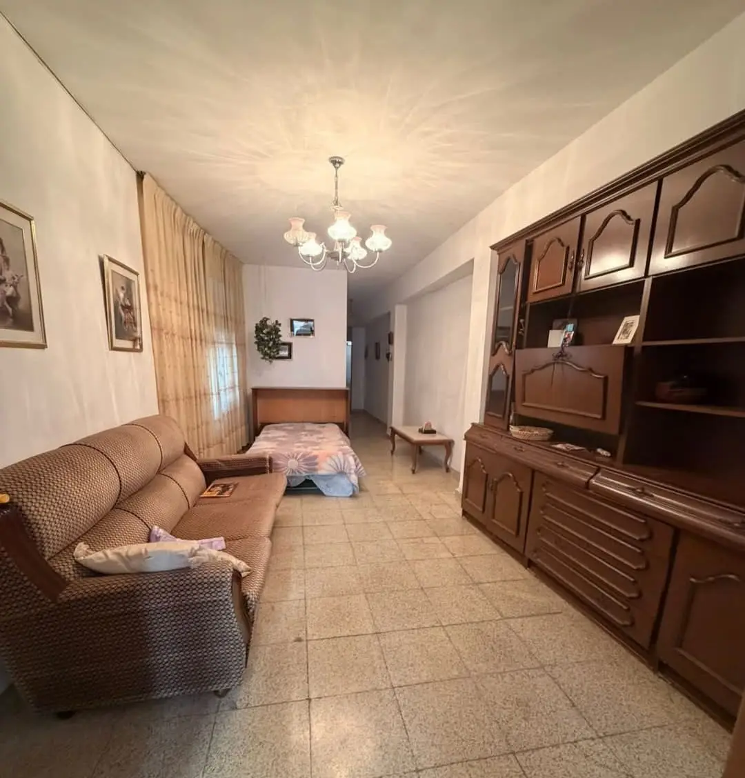 Chollo Piso a Reformar en Córdoba, Calle Don Rodrigo, Gran Oportunidad de Inversión por 100.000€, iNFORMATE 600140727
