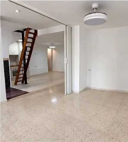 Salón del piso reformado en venta en Barrio del Naranjo, Córdoba