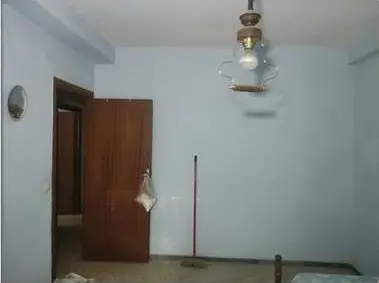 Dormitorio amplio del piso para reformar en Santa Rosa
