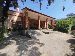 Venta de casa chalet en la Urbanización El Sol Alcolea Córdoba Venta de casa chalet en la Urbanización El Sol Alcolea Córdoba, Parcela 3000 mts, 4 dormitorios, gran salón y piscina en Alcolea.