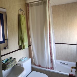 Apartamento en Manilva a 100 metros de la playa – Oportunidad en la Costa del Sol