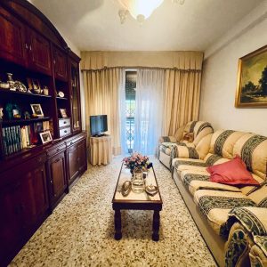 Piso en Ciudad Jardín Córdoba con 4 dormitorios y ascensor