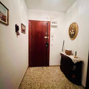Piso en Ciudad Jardín Córdoba con 4 dormitorios y ascensor
